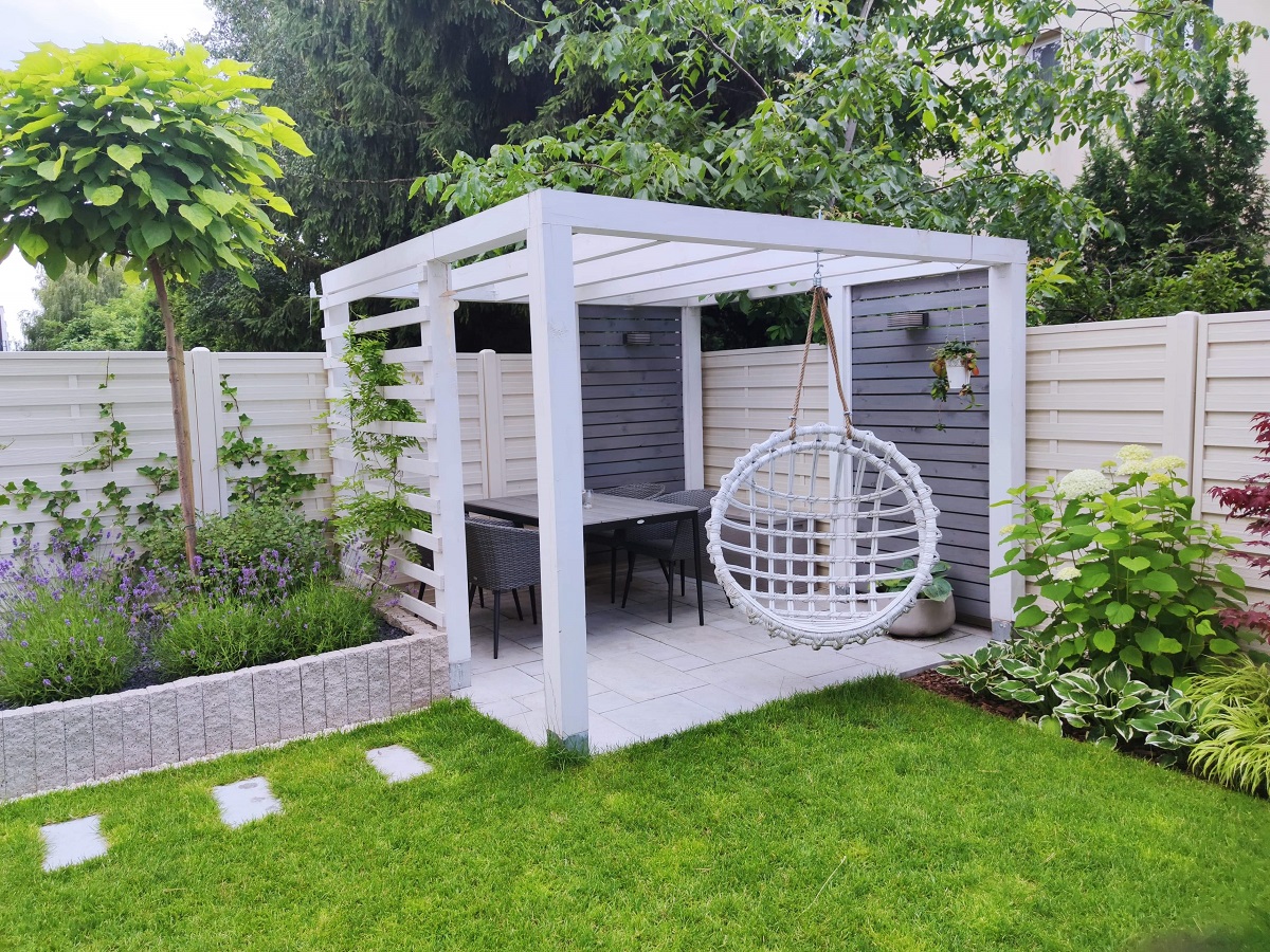 Ogród w Ząbkach - altana